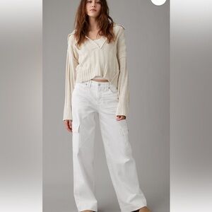 American Eagle, dreamy stretch, super high waisted cargo baggie, white leg jeans